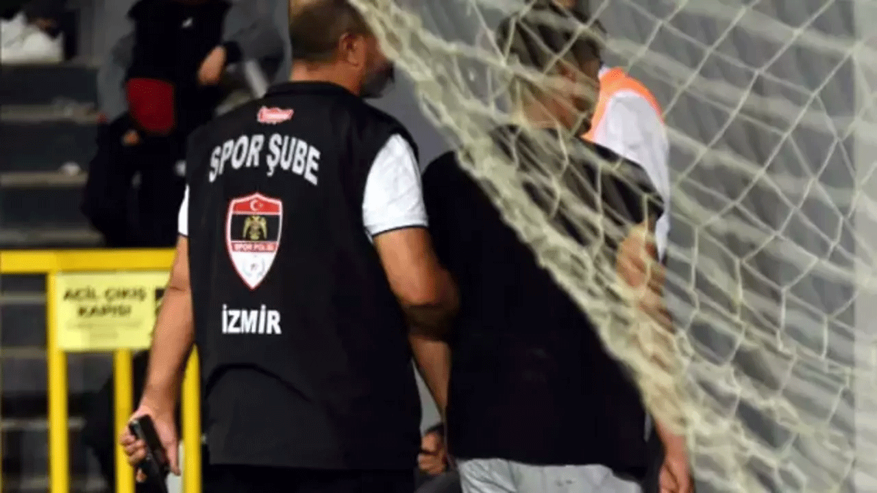 İzmir derbisinde olay çıktı: Bir taraftar hastaneye kaldırıldı!