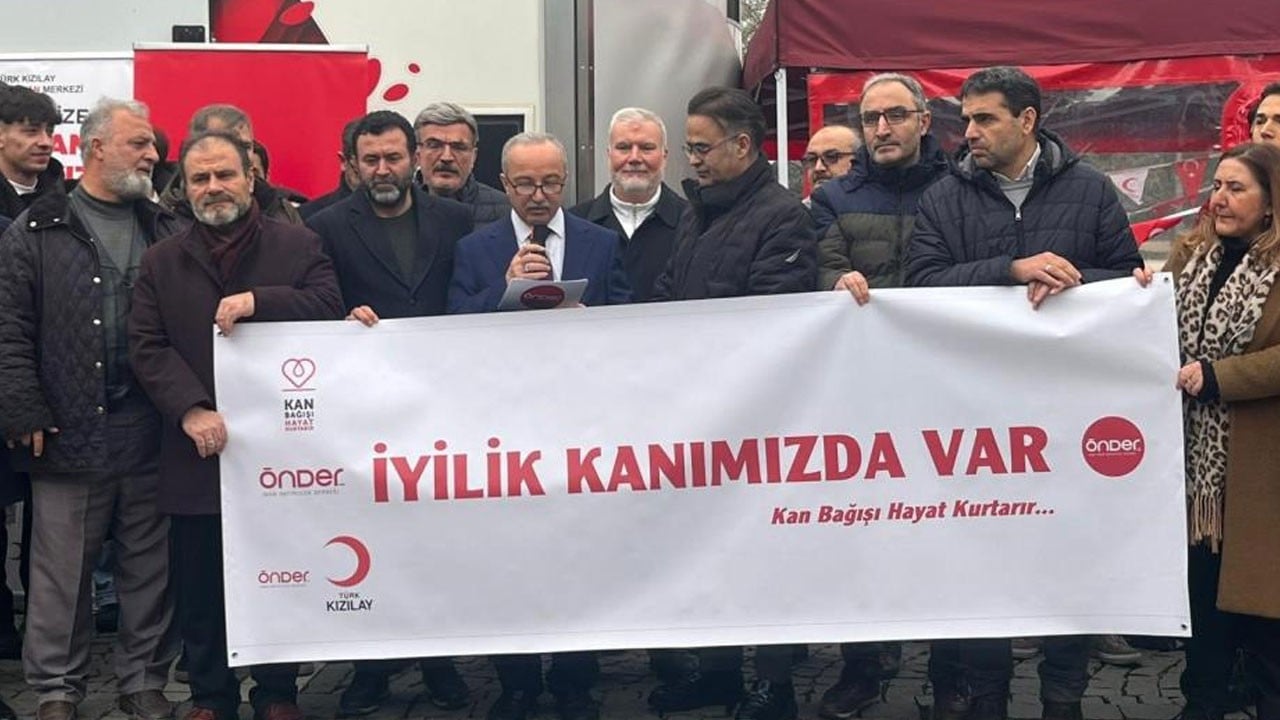 İzmirli imam hatiplilerden alkışlanacak hareket