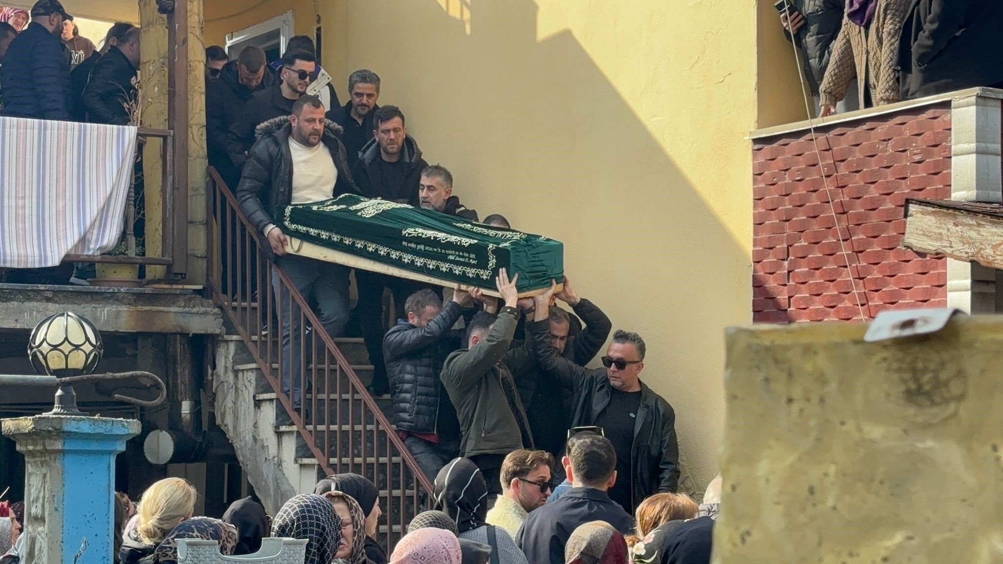 İzmit'te eğlence mekanına silahlı saldırı; 3 ölü, 2 yaralı