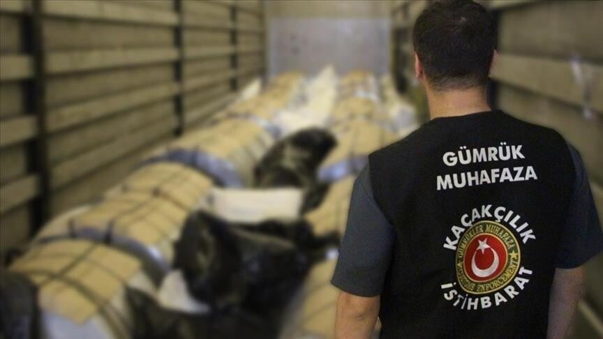 Kapıkule'de operasyon! 33 milyon liralık kaçak eşyaya el konuldu