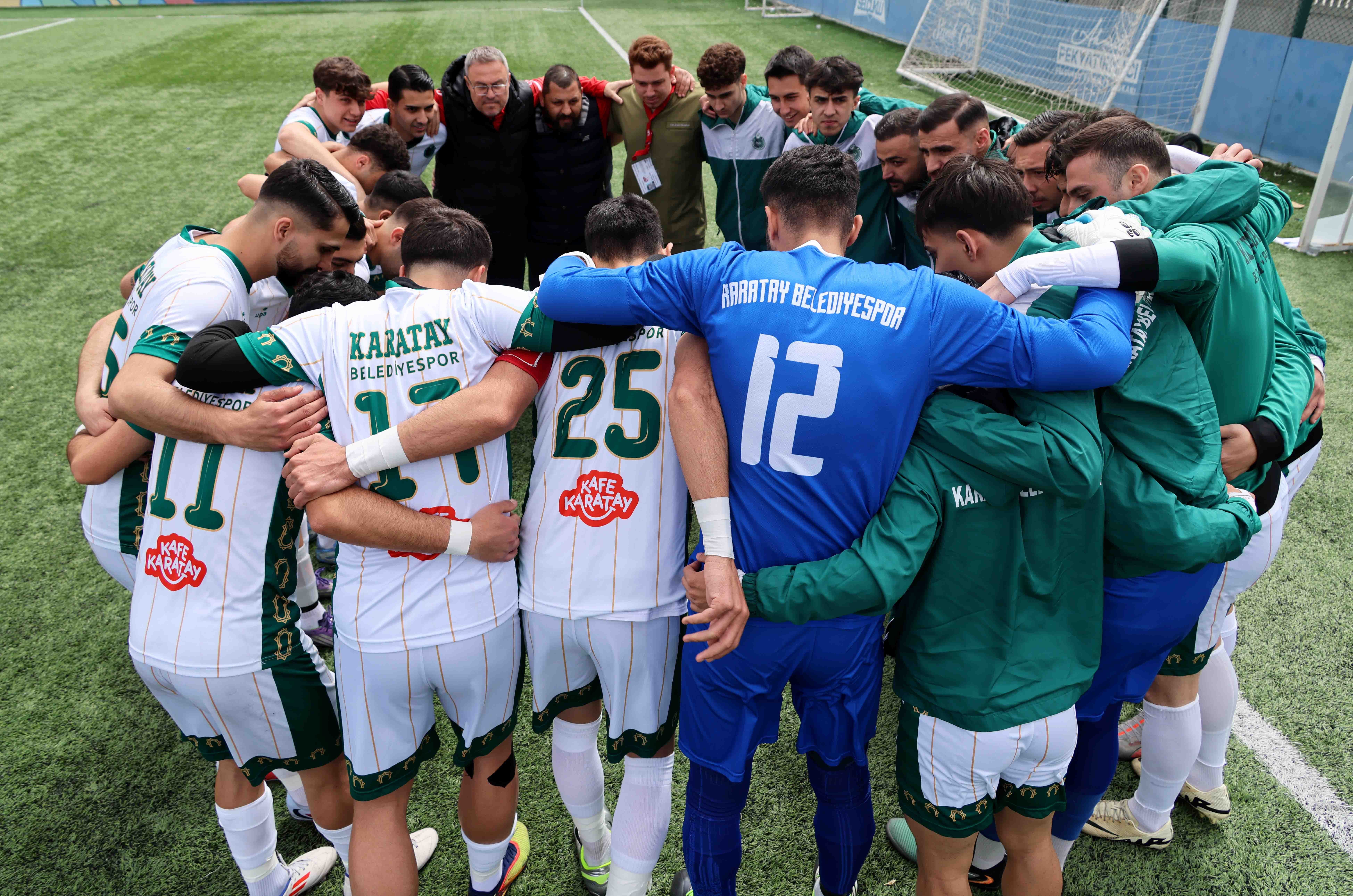 Karatay Belediyespor futbolda namağlup şampiyon