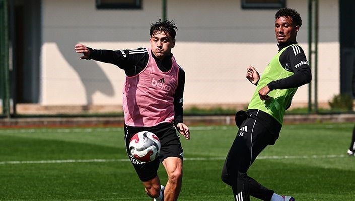 Kartal derbi için sahaya indi! Beşiktaşta Fenerbahçe mesaisi başladı!