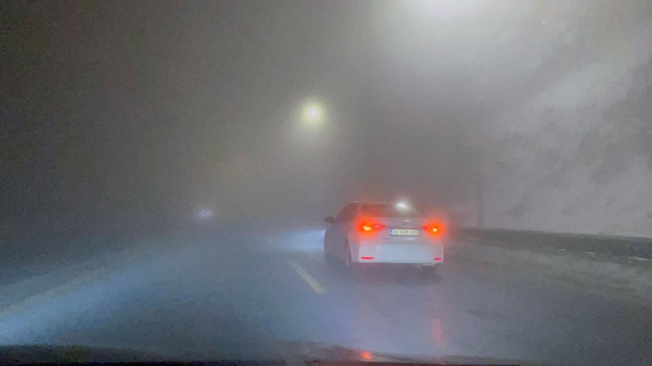 Kayseri-Erciyes yolunda tehlikeli sis