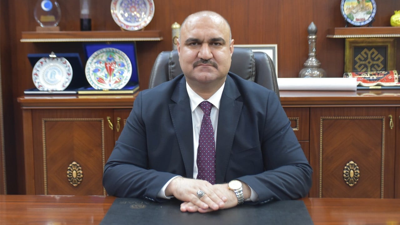 Kerkük’te 100 yıl sonra bir ilk yaşanmıştı! Türkmen vali mesaisine başladı