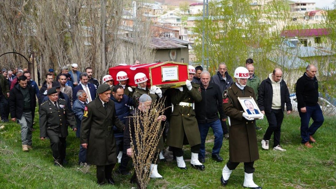 Kıbrıs gazisine son görev! "Babamla gurur duyuyorum"