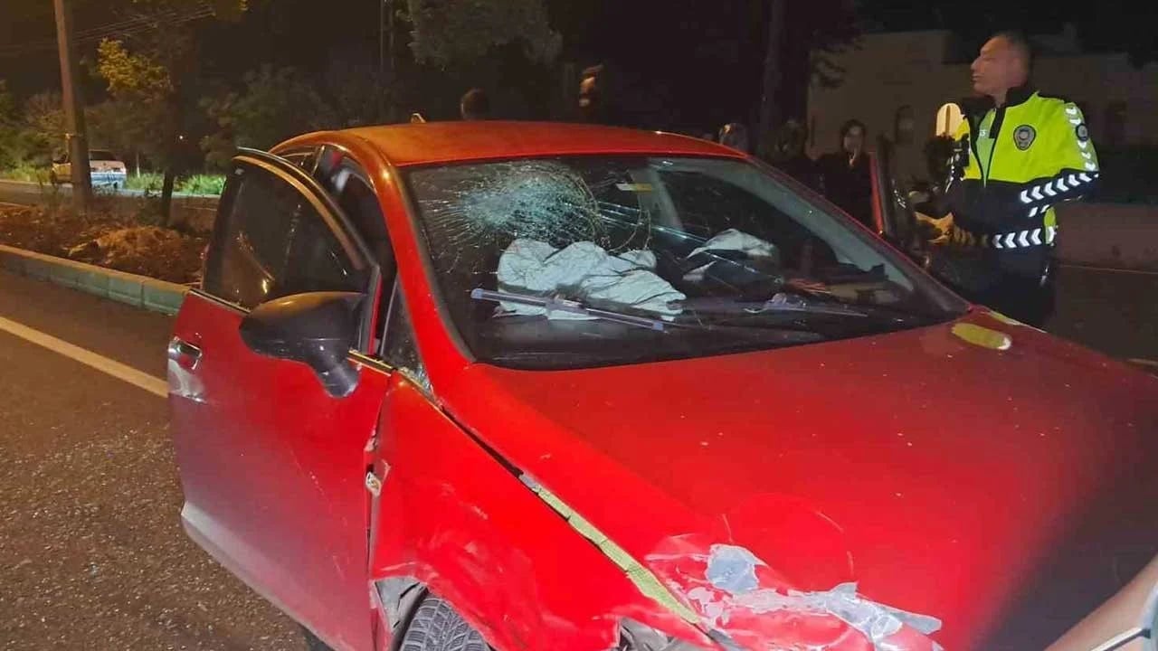 Kilis’te iki otomobil çarpıştı! 4 yaralı