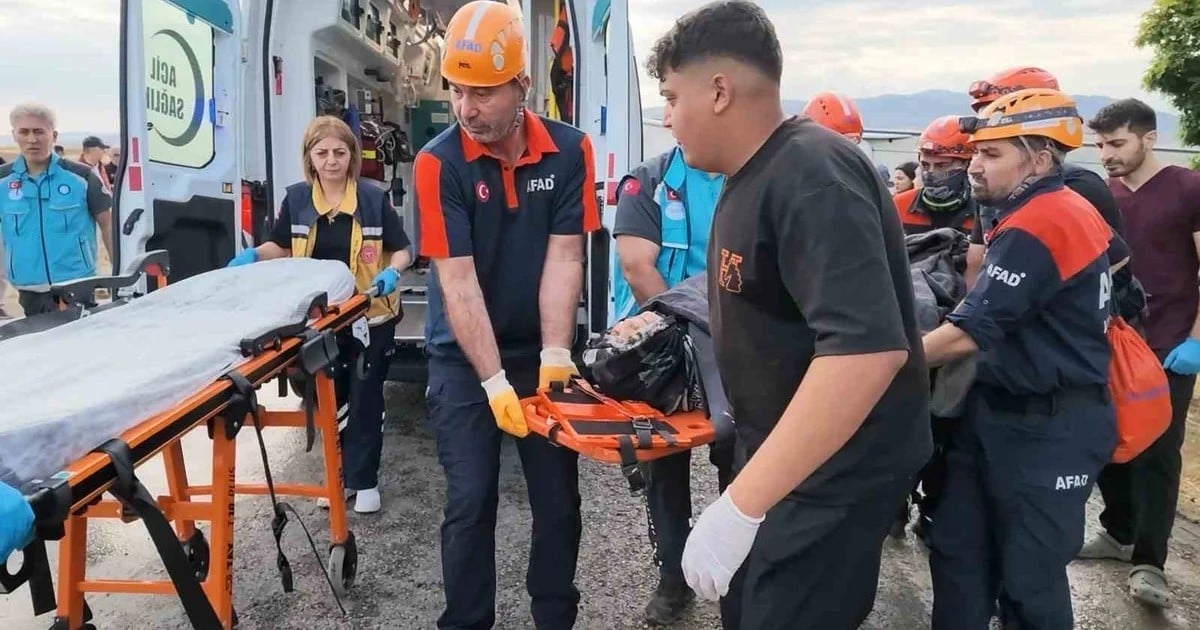 Kırıkkale'de yolcu otobüsü devrildi: 92 yaşındaki yolcu hayatını kaybetti