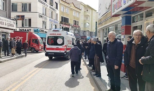 Kırşehir’de Kıraathaneye Silahlı Saldırı: Cam Parçaları 2 Kişiyi Yaraladı