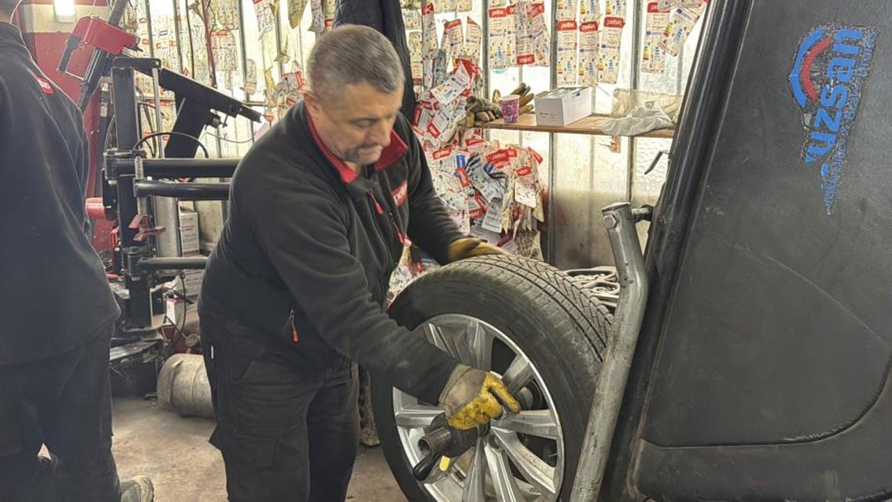 Kış lastiği uygulaması yarın başlıyor! Lastikçilerde yoğunluk