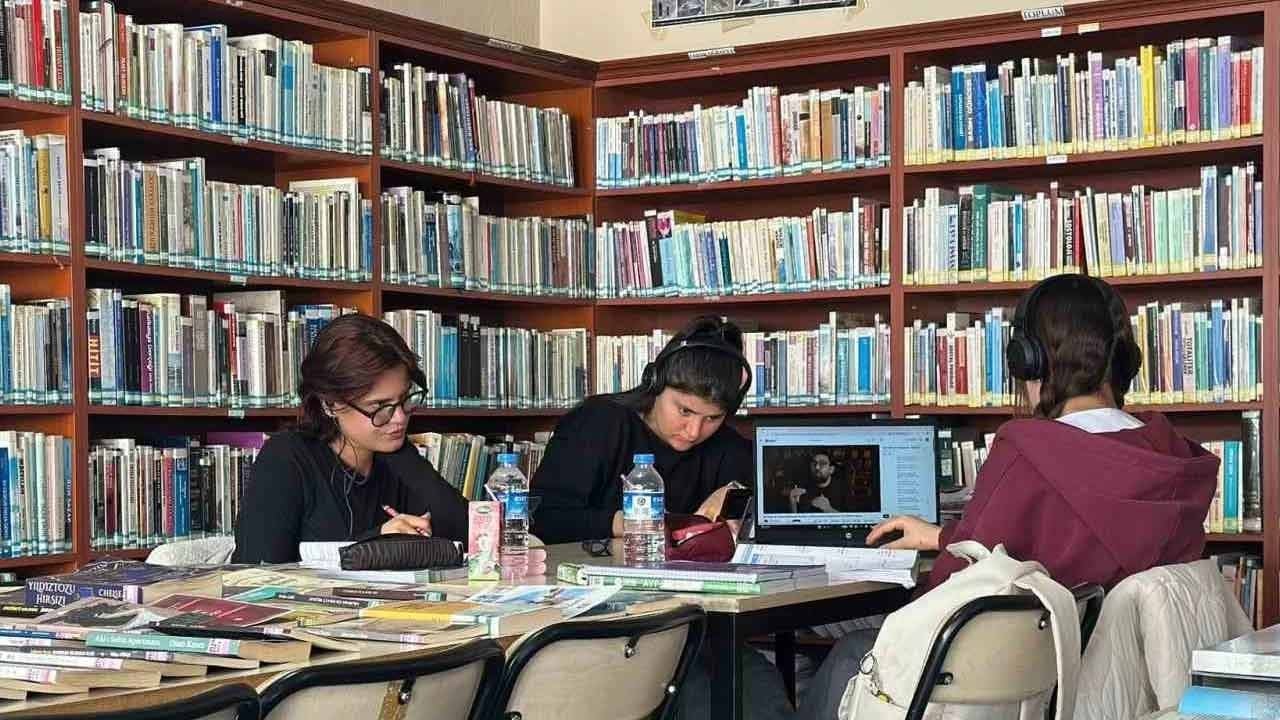 Kitap kurdu sayısı şehrin nüfusunu aştı
