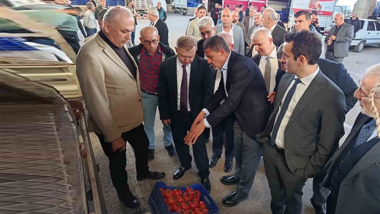 KOBİ’ler için yerinde inceleme! Antalya hallerinde çözüm toplantısı