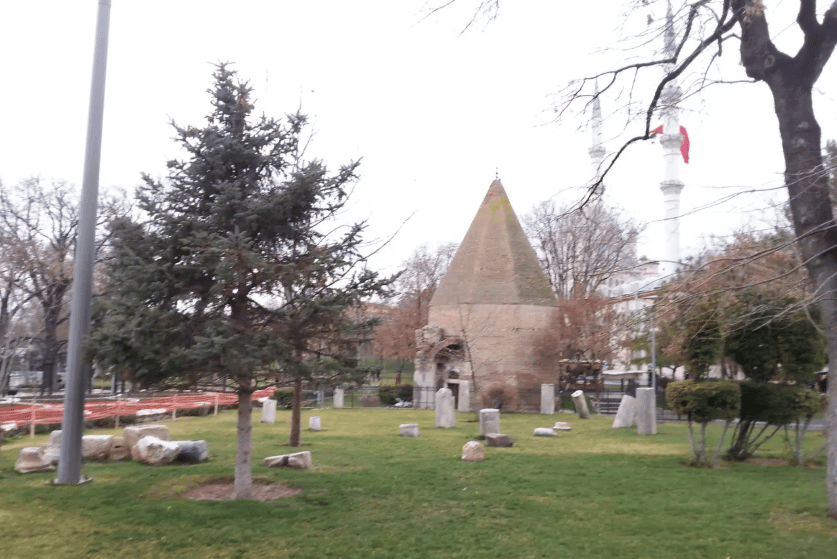 Konya’da 800 yıllık tarih! Tac-ül Vezir ayağa kalkıyor