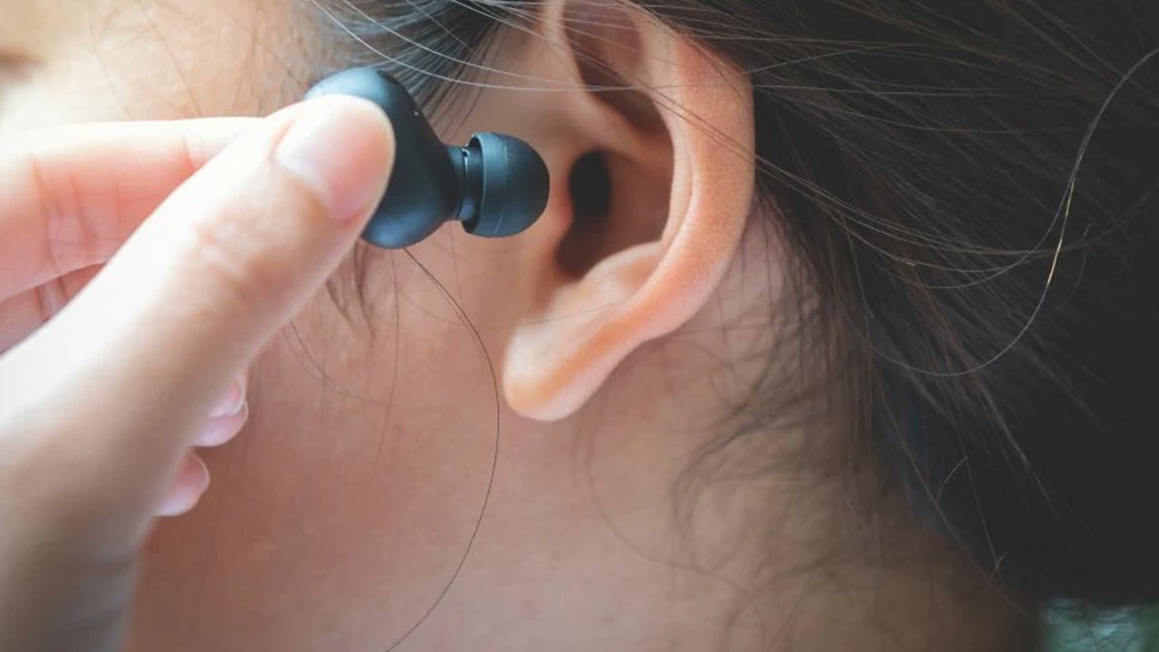 Kulaklık Sağır Ediyor! Uzmanlardan Kritik Uyarı