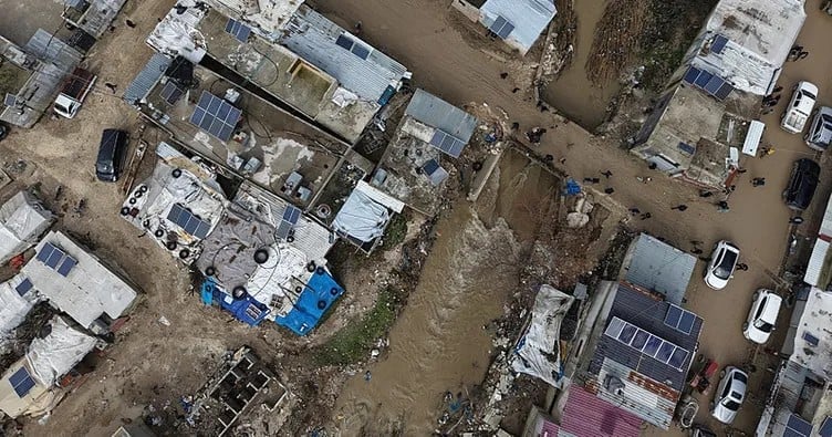 Lazkiye kırsalında evlat acısı! Azgın sular iki kardeşi hayattan kopardı: Suriye sel felaketiyle boğuşuyor