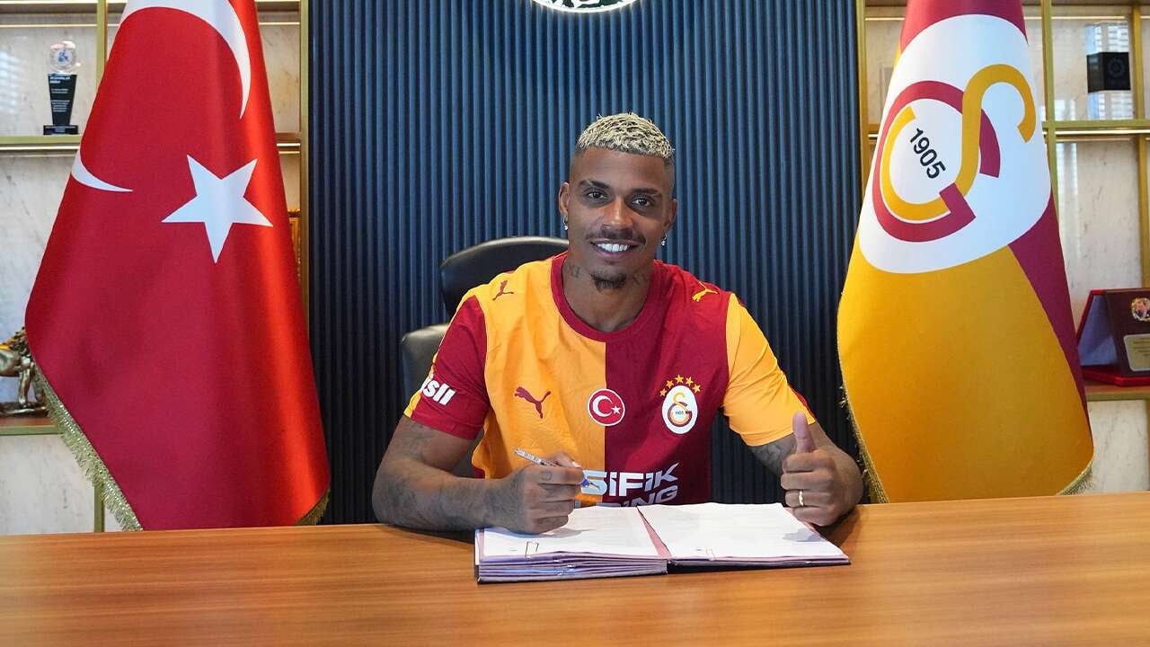 Lemina imzayı attı! 'Söz verdim, gerçekleştireceğim'