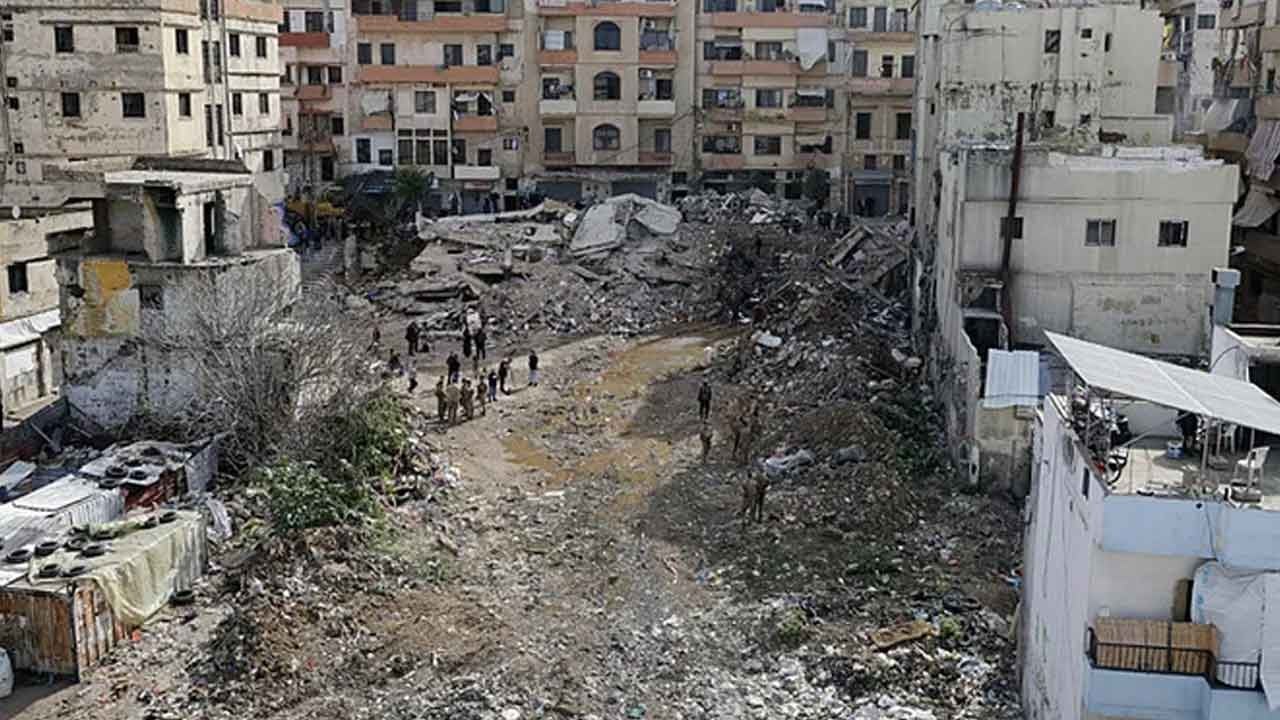 Lübnan'da iki bina yerle bir oldu: Faciada can kaybı yükseldi!