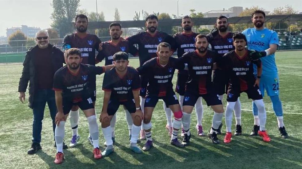 Maça 9 kişi çıkınca olanlar oldu! İlk yarıda 17 yol yediler