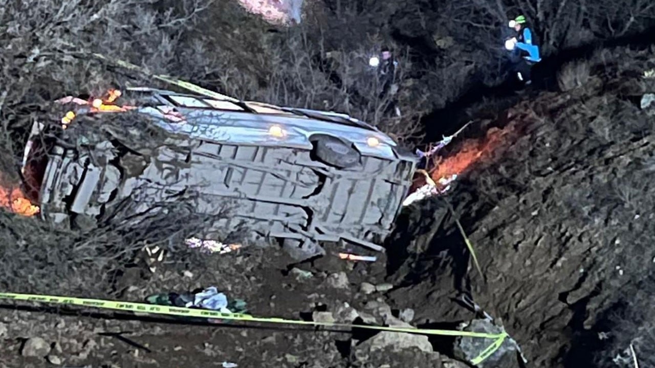 Malatya’da feci kaza! Şarampole yuvarlanan araçta 2 işçi hayatını kaybetti