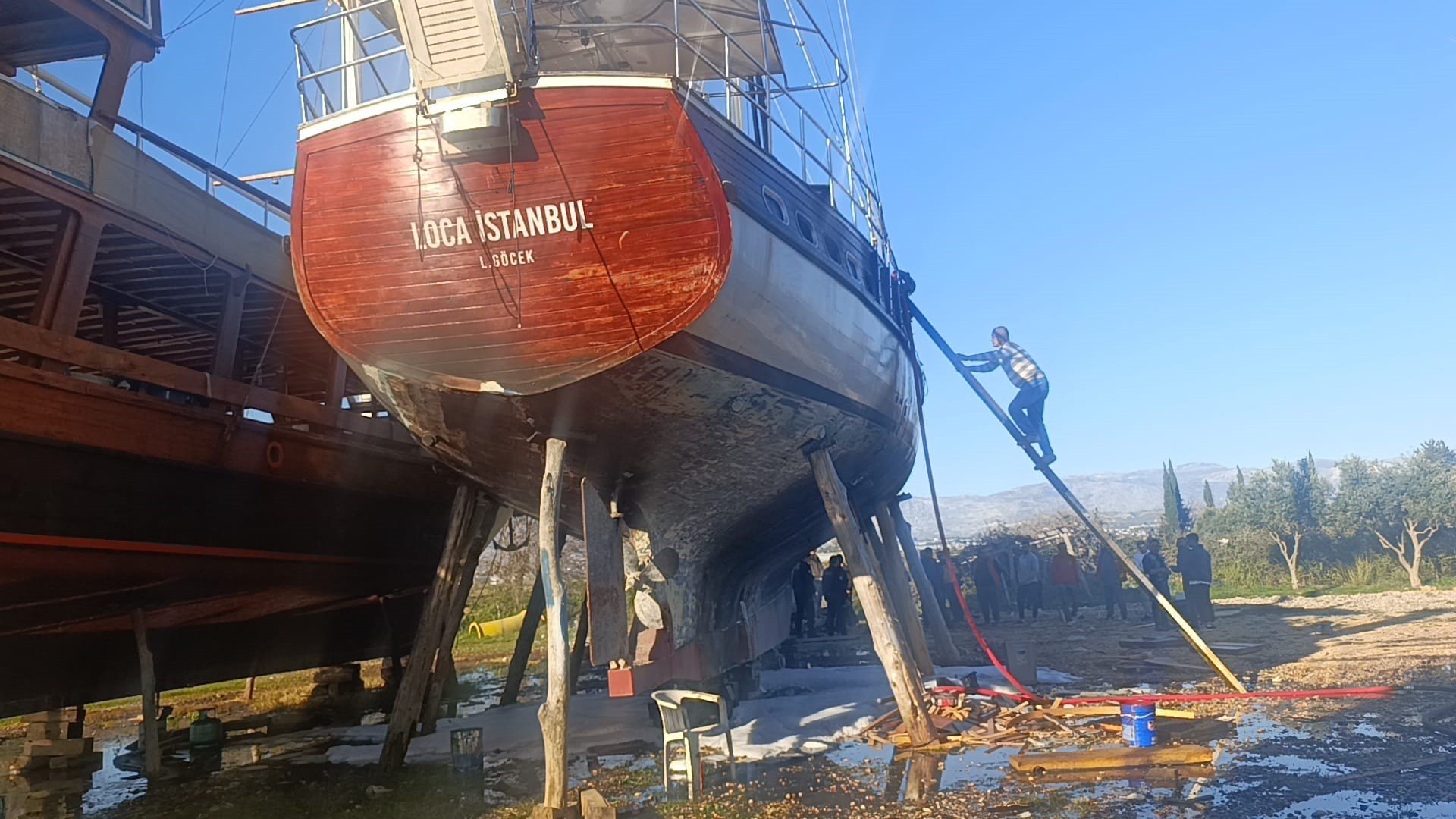 Manavgat’ta tekne faciasının eşiğinden dönüldü: Bakım sırasında alevler yükseldi!