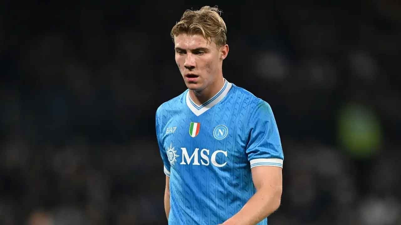 Manchester United'dan Hojlund bombası! Napoli golcü oyuncunun bonservisini resmen aldı!