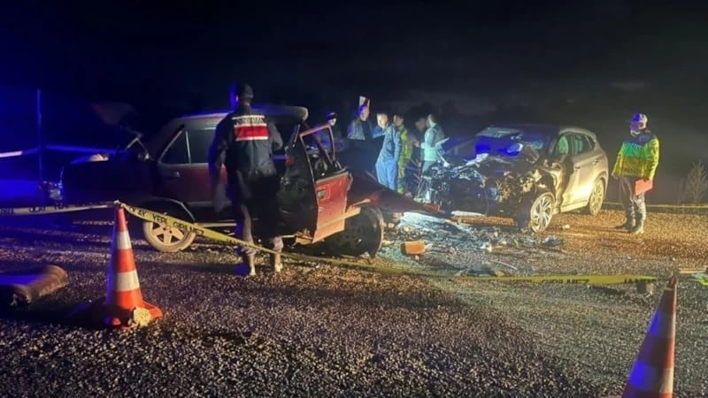 Manisa'da katliam gibi kaza: Tahliye olan yakınlarını almaya giderken can verdiler!