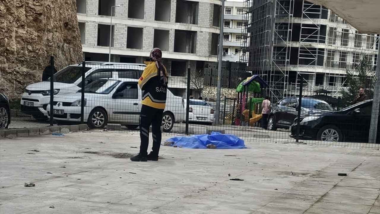 Mardin'de 10. kattan düşen genç kızın feci ölümü! Beton zemine çakılan 22 yaşındaki Kübra can verdi!