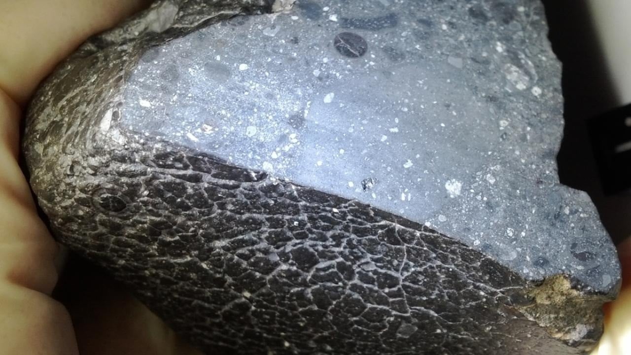 Mars'ın sırları deşifre ediliyor! 4,5 milyar yıllık "Black Beauty" taşında hayatın anahtarı bulundu