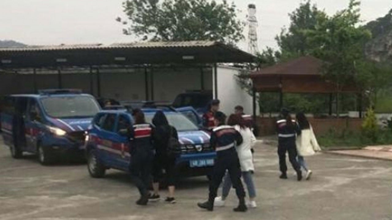 Masaj salonuna ‘mutlu son’ operasyonu: 6 kadın kurtarıldı, 3 kişi fuhuştan tutuklandı