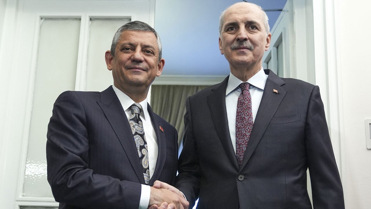 Meclis Başkanı Numan Kurtulmuş, CHP Genel Başkanı Özgür Özel’i ziyaret etti