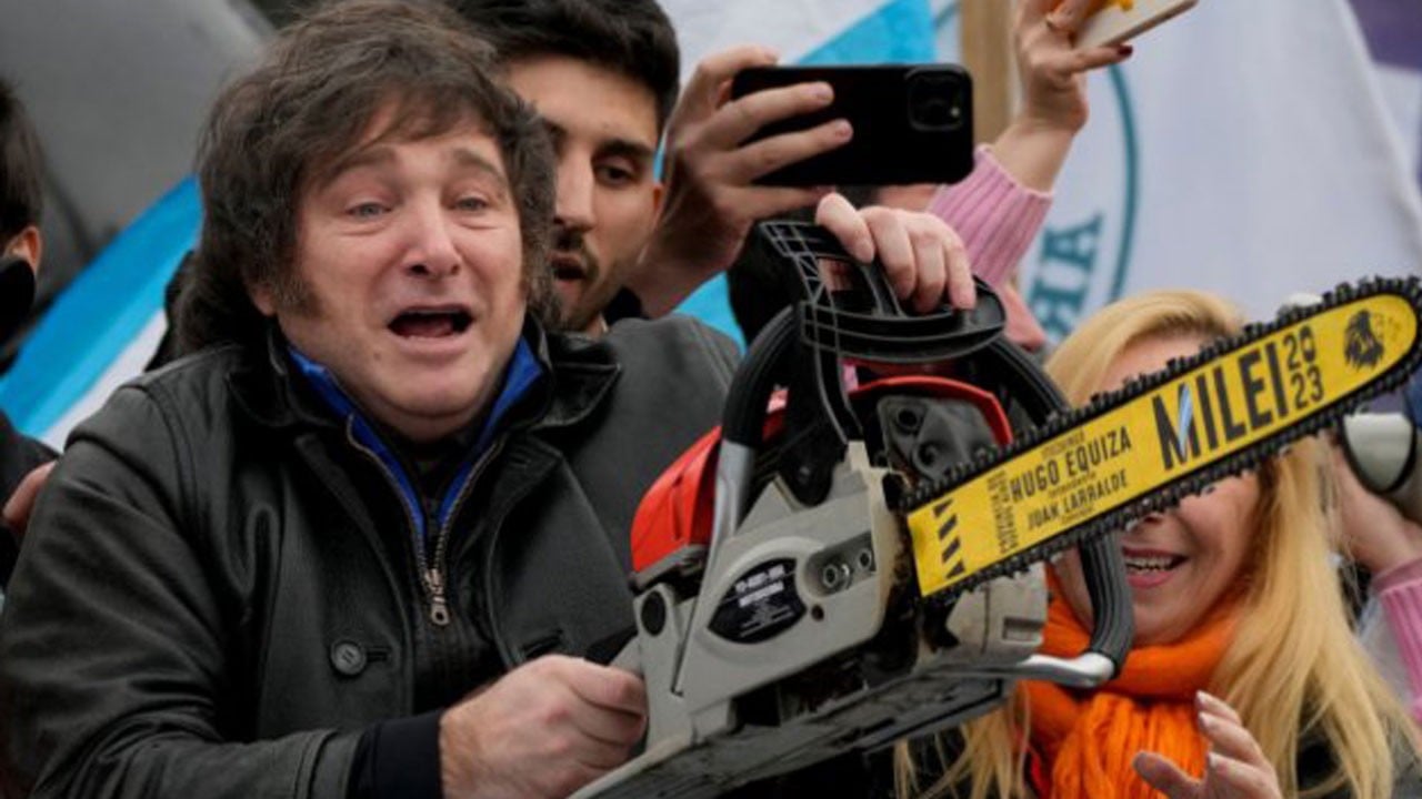 Mecliste rakiplerine ‘hırsız cahiller’ diyen Deli Başkan yuhalandı