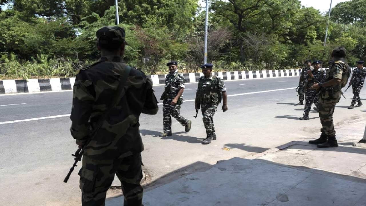 "Merkez Bankası görevlisi" süsü veren çete, 800 bin doları gasp etti