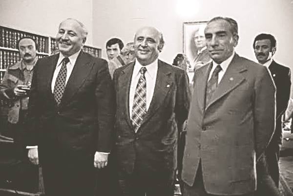Merkez Sağ Ve Anadolu’nun Dönüşümünde Sacayakları