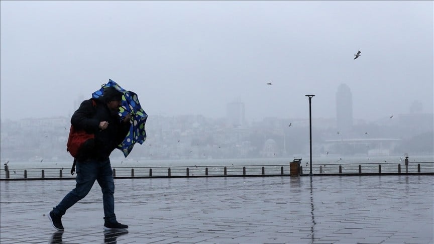 Meteoroloji'den 63 ile sarı kodlu uyarı: Fırtına geliyor, sıcaklıklar 10 derece düşecek!