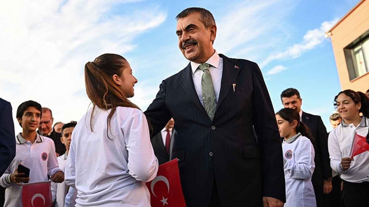Milli Eğitim Bakanı Yusuf Tekin'den öğrencilere "ara tatil" tavsiyesi