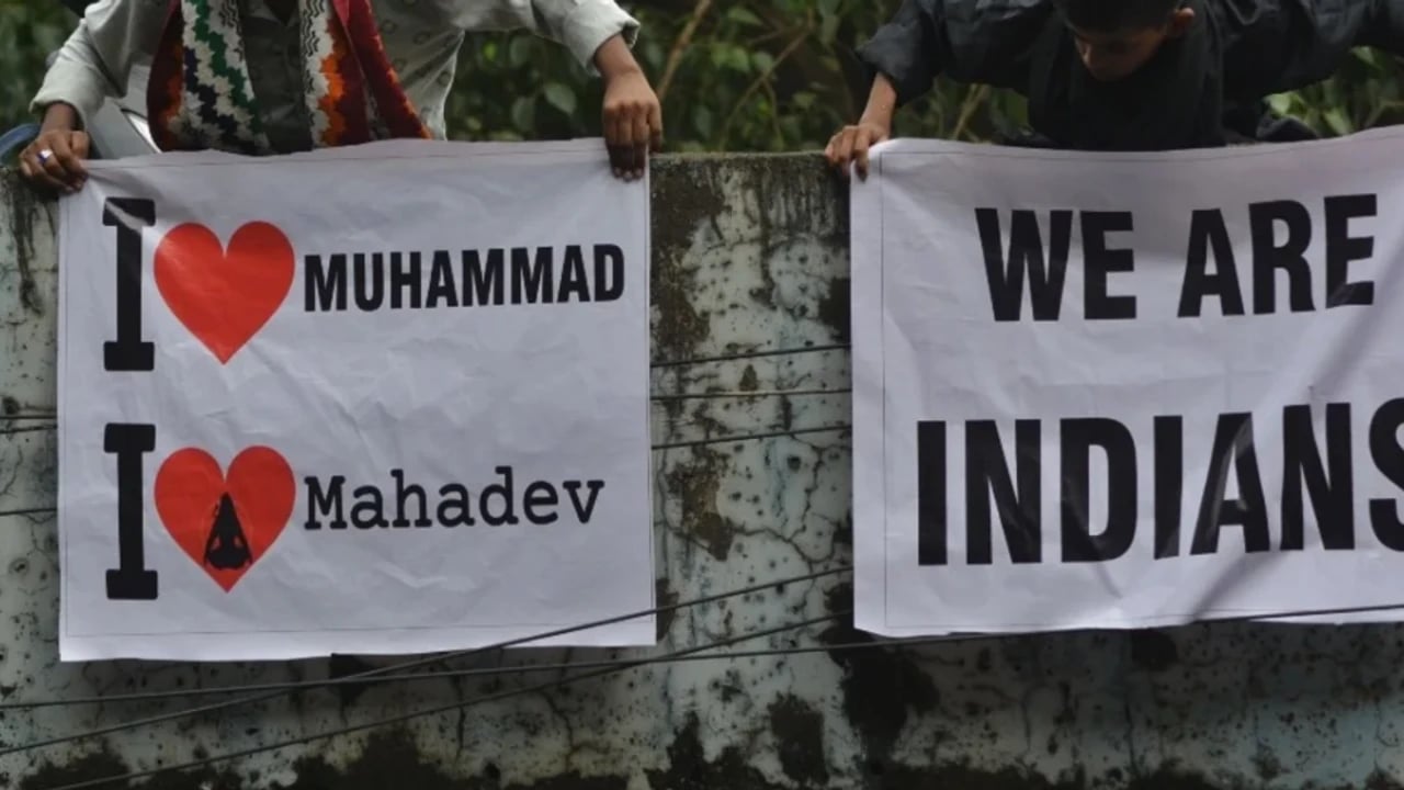 ‘Muhammed’i seviyorum’ demek suç sayılıyor!