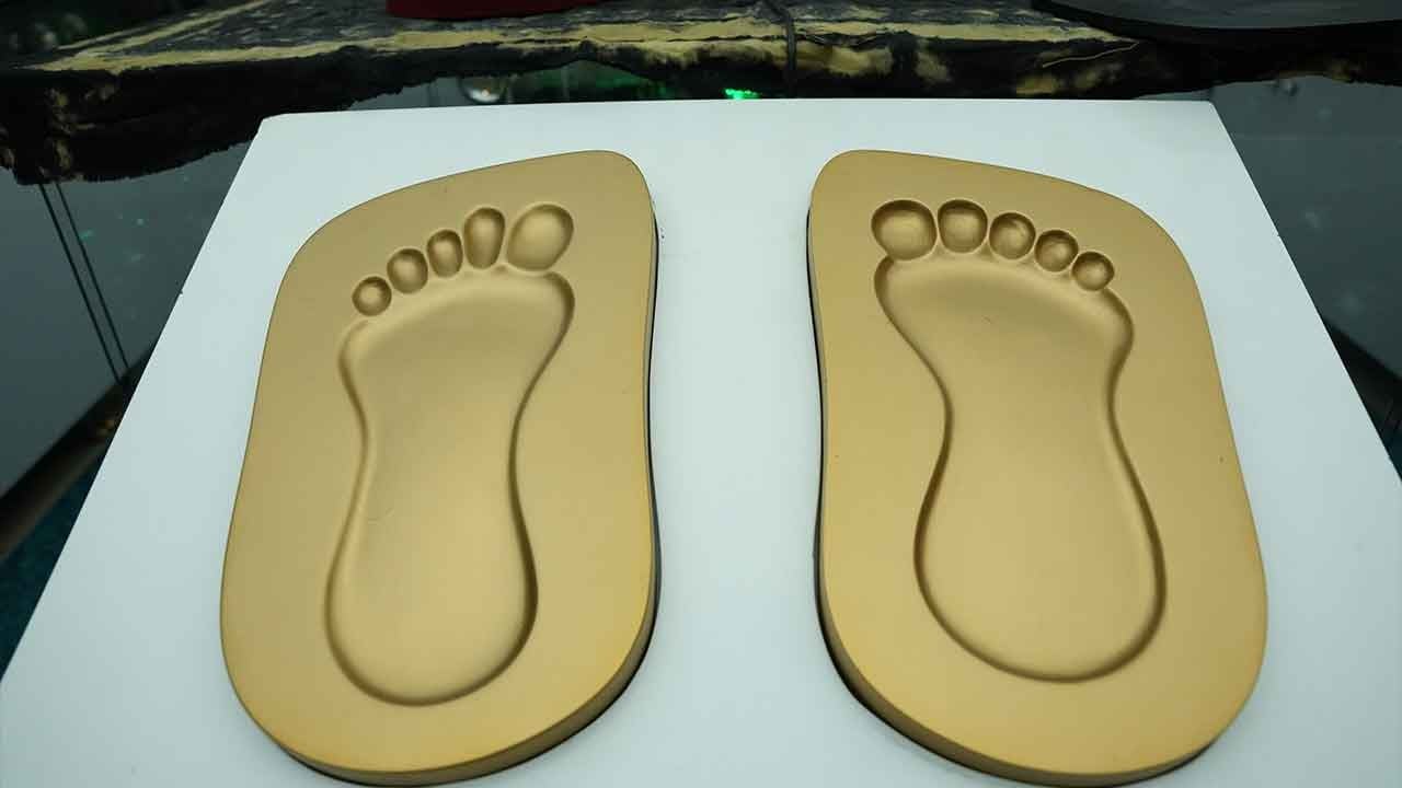 Mukaddes Emanetlere adanan bir ömür! Özer Celep, 40 bin emaneti geleceğe taşıdı