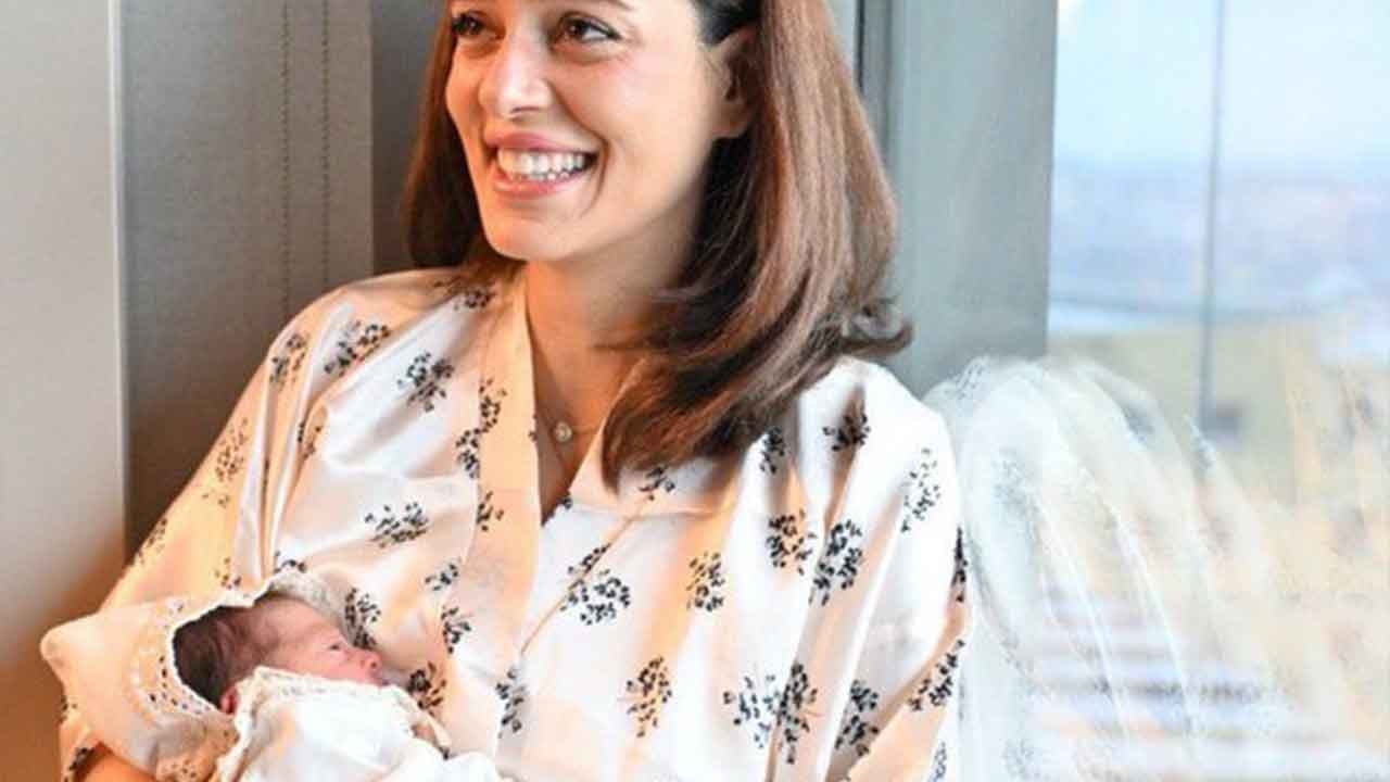 "Mustafa Kemal olmasa adın Yorgo olurdu" diyen zihniyetin samimiyetsizliği! "Atatürkçüyüm" diyen oyuncudan oğluna tuhaf isim!