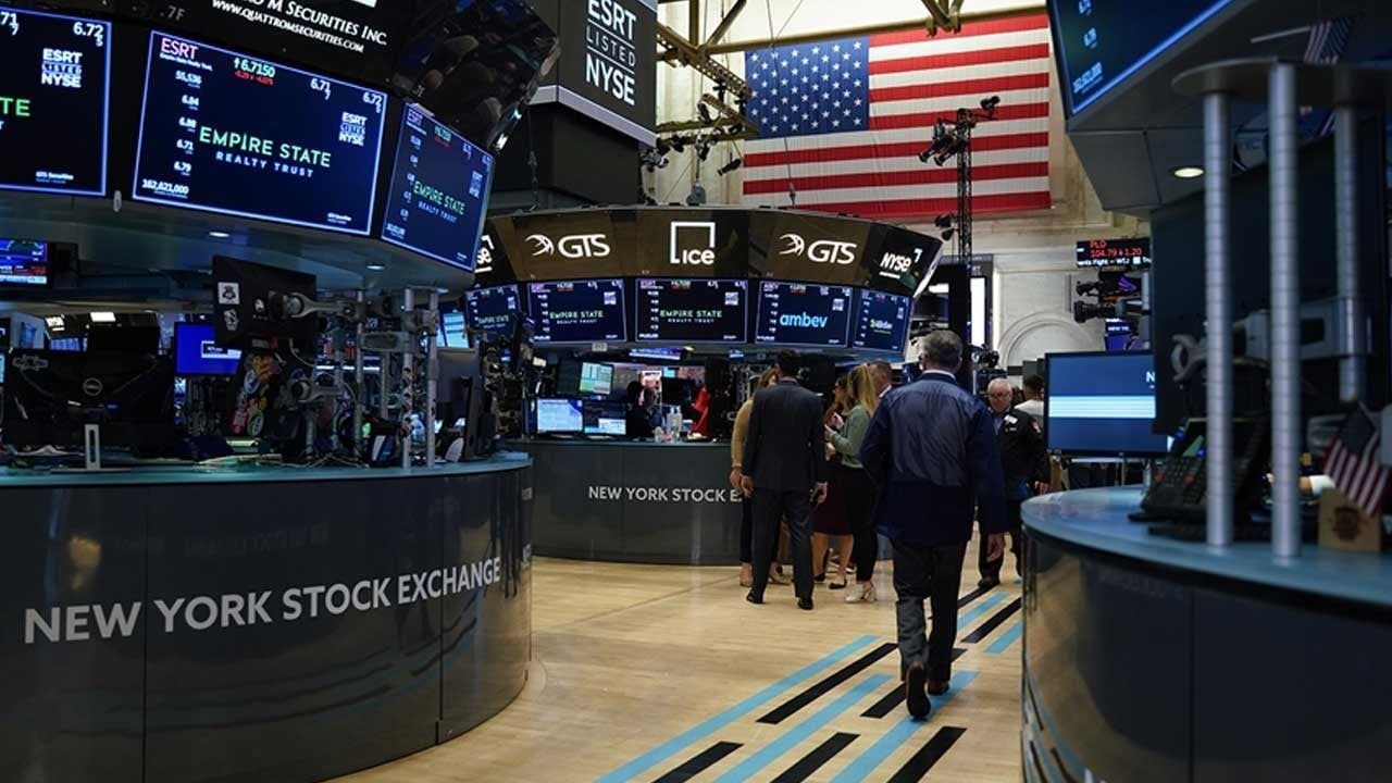 New York borsası yatırımcısını üzdü