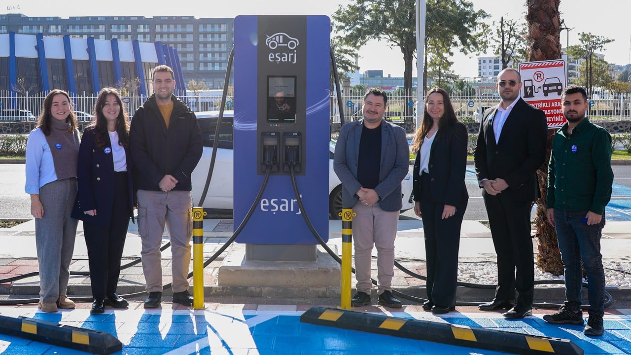 O bölgeyi 12 bin kişi seçti! Eşarj’ın 180kW gücündeki istasyonu Aliağa’da açıldı!