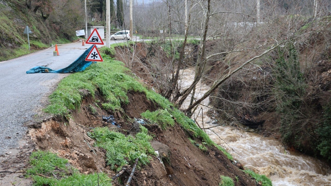 O ilimizde kabus yaşanıyor! Heyelanlar ve seller peş peşe geldi