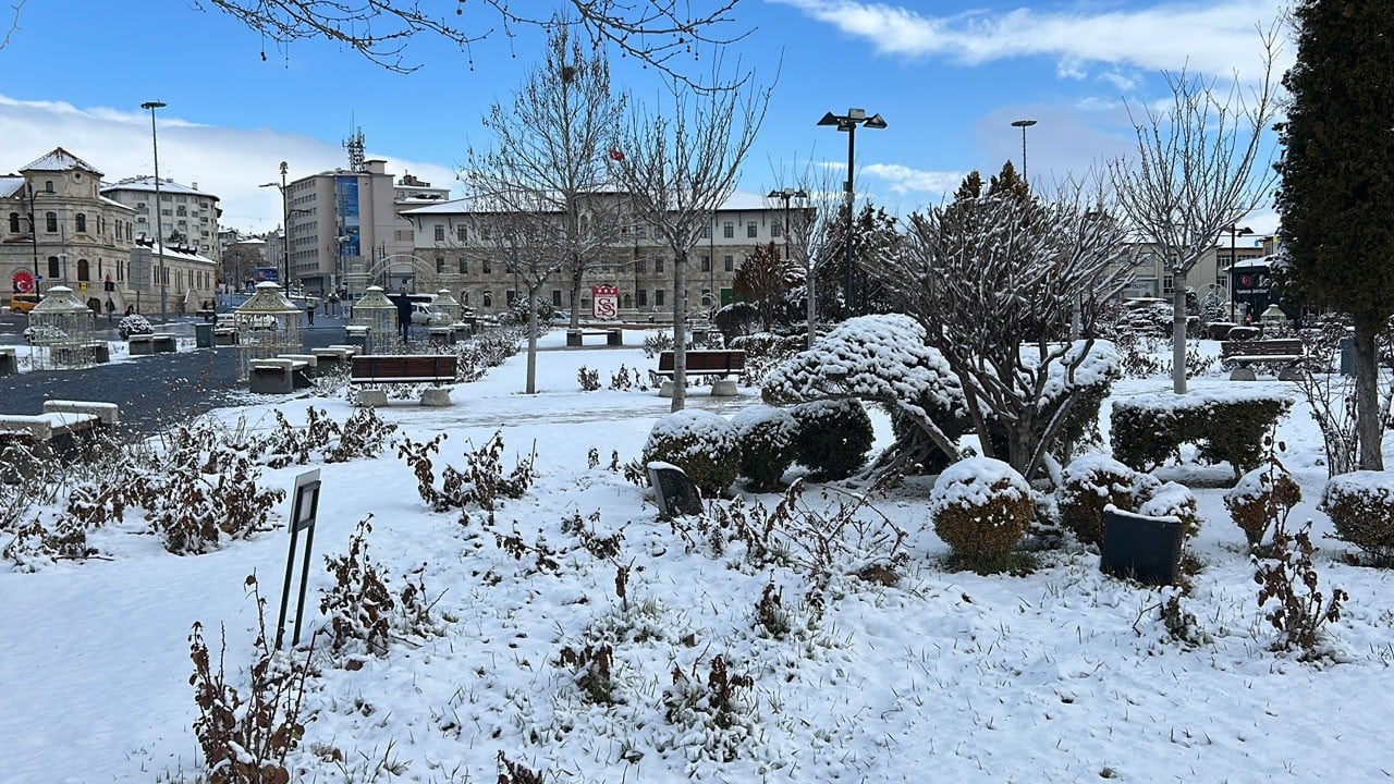 O ilimizde mart ayında kar sürprizi