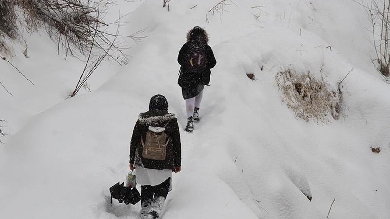 O ilimizde taşımalı eğitime ara verildi