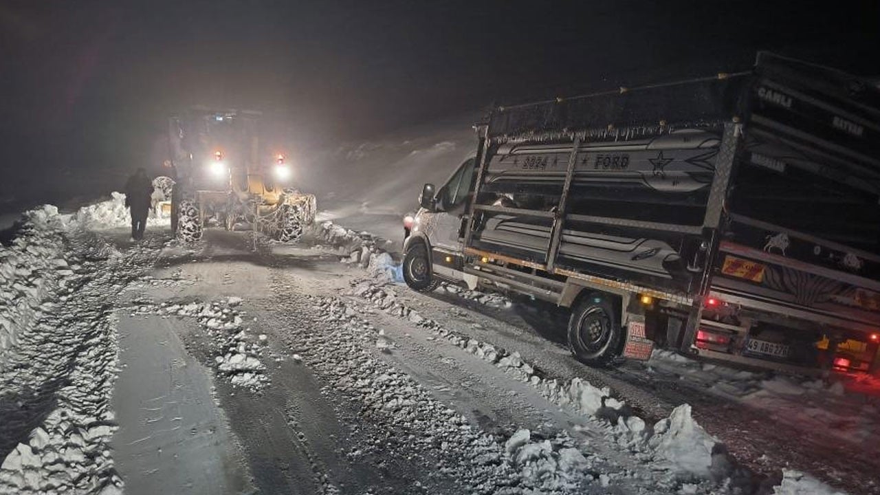 O ilimizde yoğun kar! 145 köy yolu ulaşımı durdu