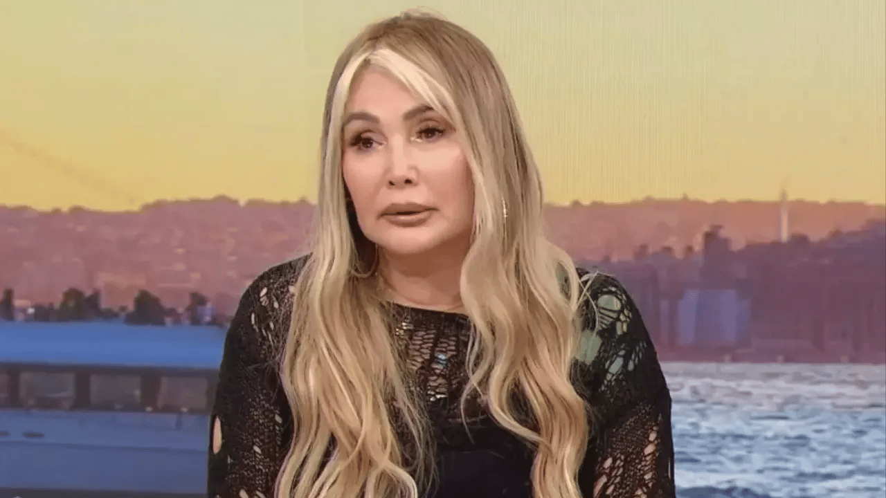 O şarkıcıdan rezil sözler: 'Siz köpek istemiyorsanız ben de çocuk sesi istemiyorum'