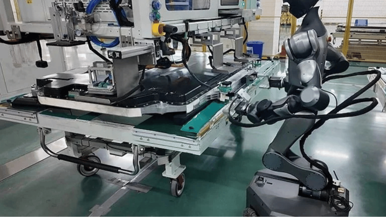 O şirket bir ilke imza attı: Fabrikasında robotları çalıştıracak