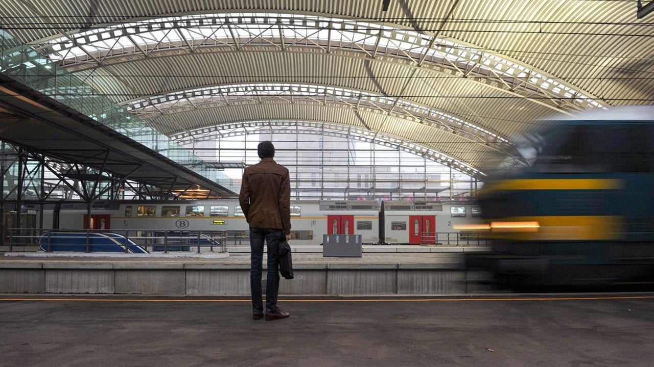 O ülkede tren seferleri 5 gün duracak!