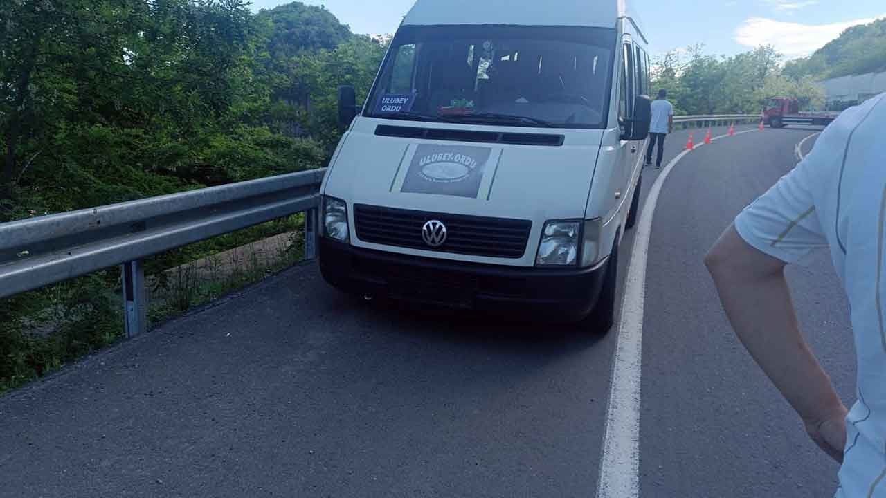 Ordu'da dolmuş şoföründen kahramanlık! Kalp krizi geçirirken yolcuların canını kurtardı!