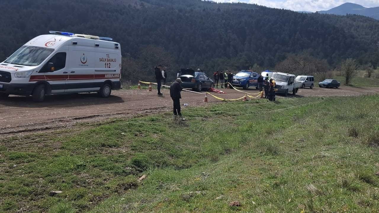 Otomobil arızalandı! Tamir etmek isterken canından oldu