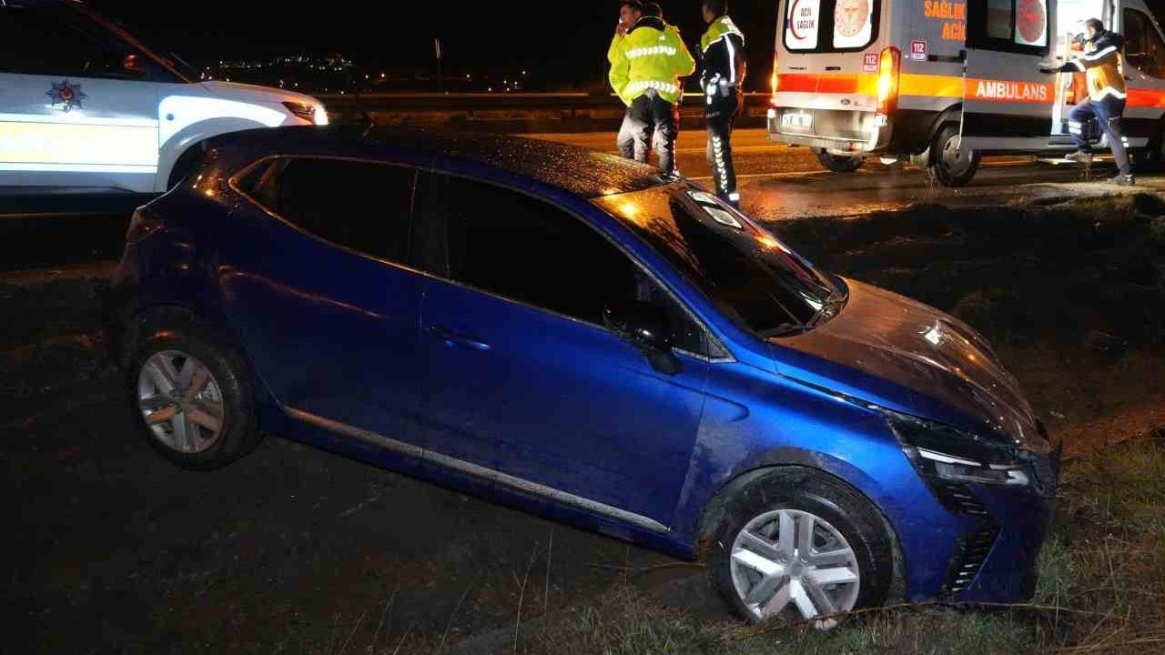 Otomobil şarampole devrildi! Sürücü kayıplara karıştı