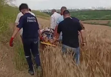 Otomobil tarlaya uçtu: 1 kişi öldü, 1 yaralı var